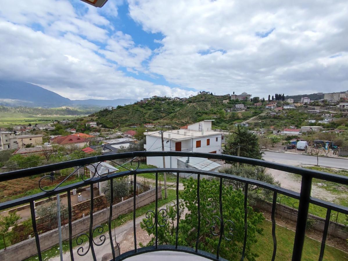 Cheerful 2 Bedroom Villa With Free Parking. Gjirokastra Zewnętrze zdjęcie